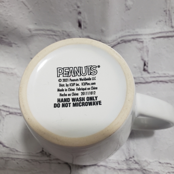 ๐SOLD๐ Peanuts Snoopy Mom Hugs Are The Best Hugs Coffee Mug Tall Mothers Day - Picture 5 of 6